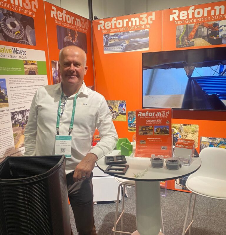 ReFormed 3d Stand